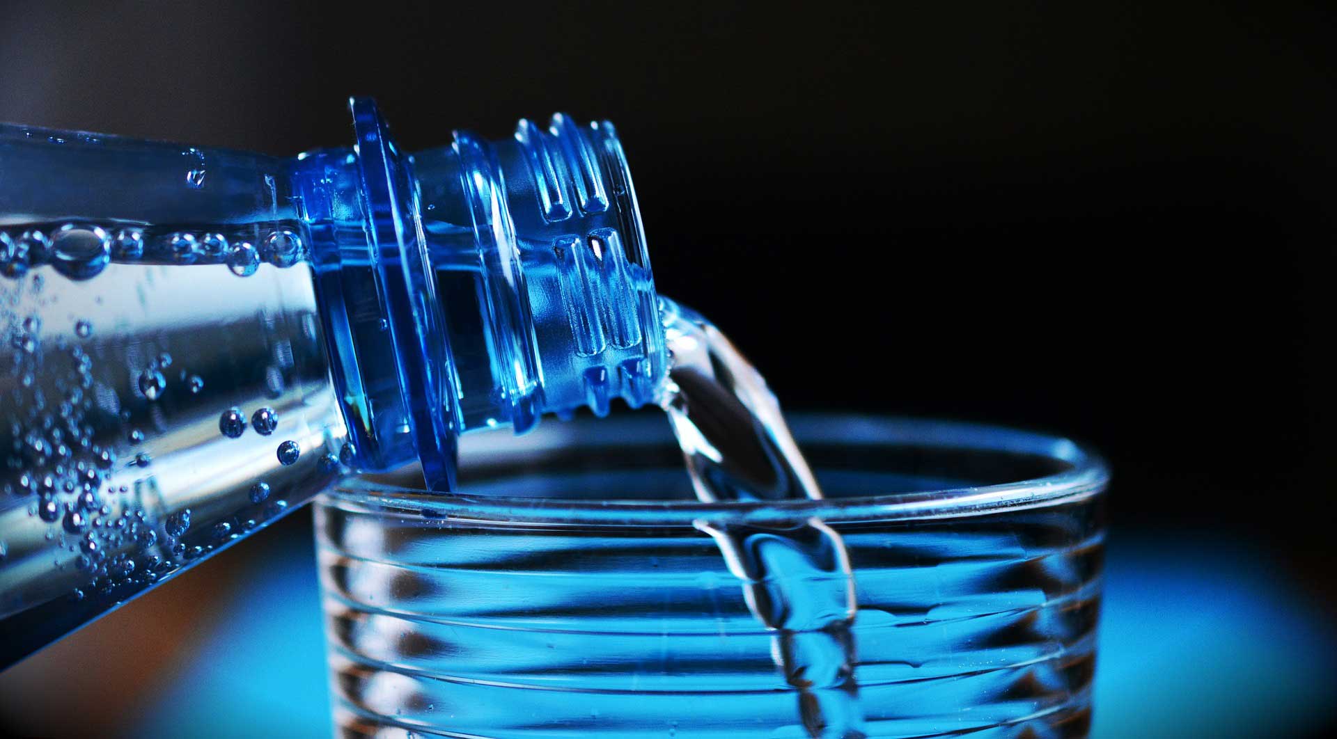 shishe plastike uji, trajtimi i ujit, Burimet e ujit